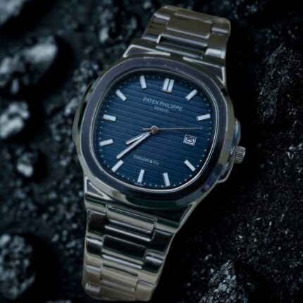 PP Smooth Bezel Date Watch Blue – Modern blue dial men’s watch with glossy bezel